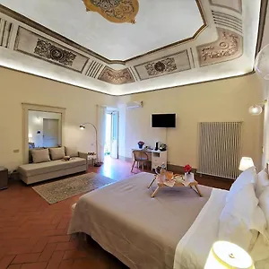 https://palazzo-rosselmini.it-tuscanyhotel.com