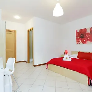 https://affittacamere-alessiacalliope.it-romehotels.com